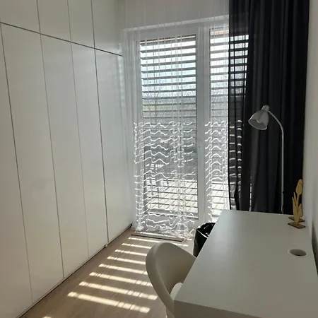 Apartman S Parkovacim Miestom V Podzemnej Garazi Neutra