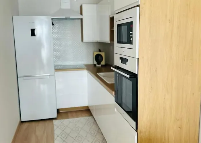 S Parkovacim Miestom V Garazi Appartement *